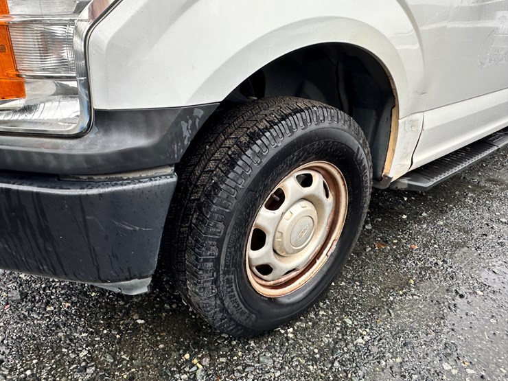 2020-ford-f150-xl-image-40