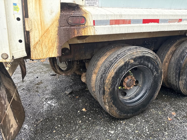 2015-autocar-acx64-image-28