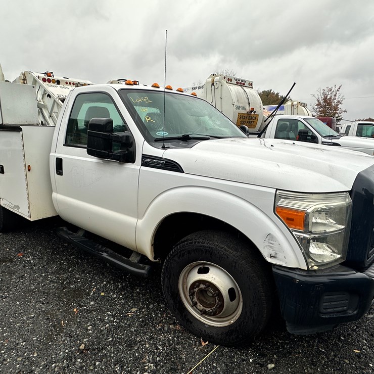 2015 FORD F350 XL