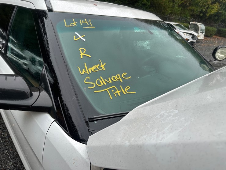 2016-ford-explorer-image-2