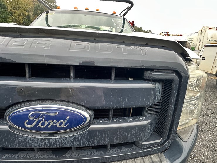 2014-ford-f350-xl-image-39