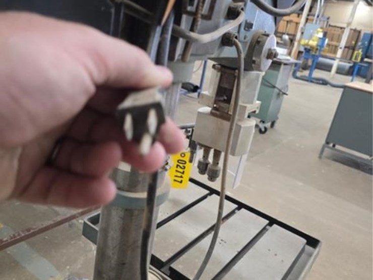 #2717-•-ellis-8500-variable-speed-drill-press-image-5