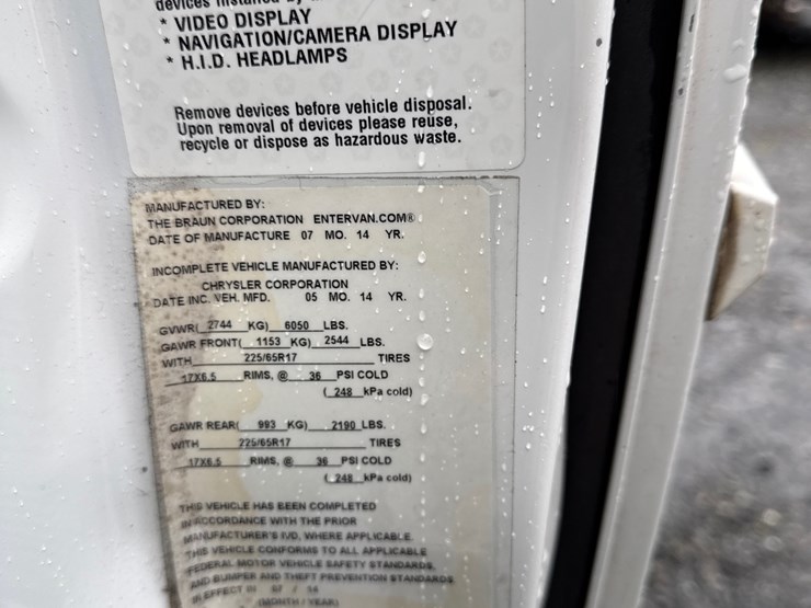 2014-dodge-caravan-image-38