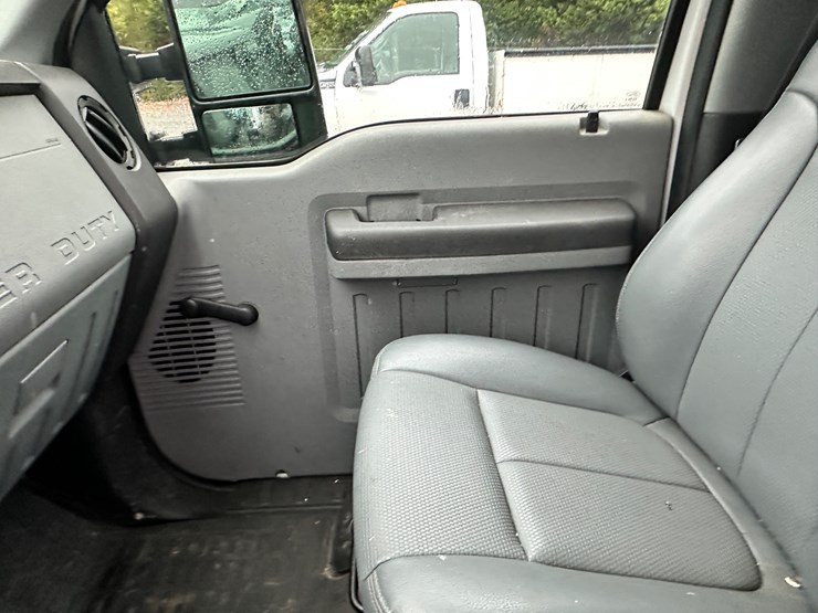 2015-ford-f350-xl-image-73