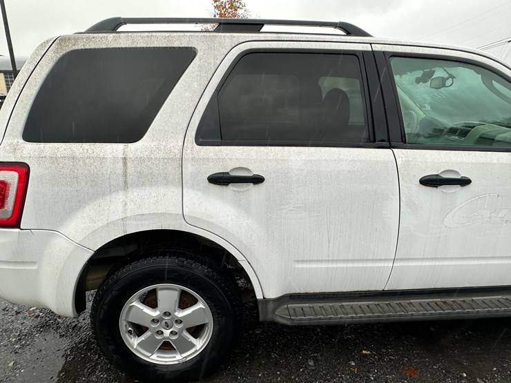 2012-ford-escape-xlt-image-13