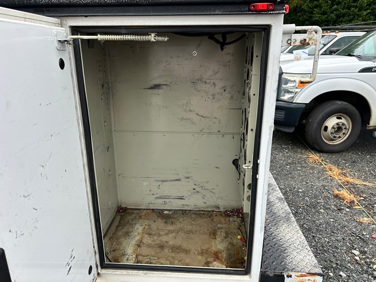 2015-ford-f350-xl-image-62