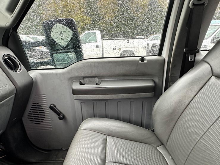 2012-ford-f250-xl-image-93