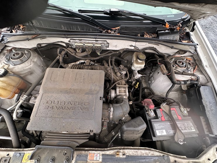 2012-ford-escape-xlt-image-32