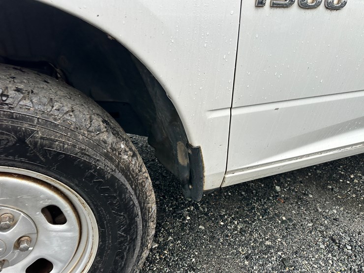 2015-dodge-ram-1500-image-34