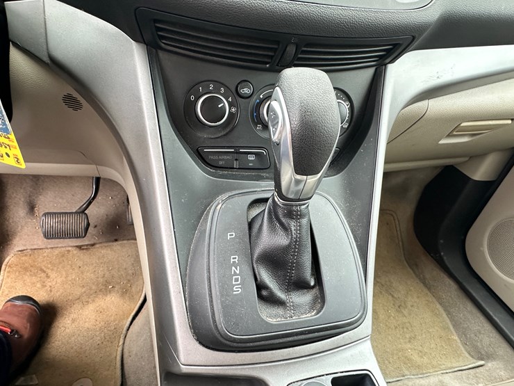 2014-ford-escape-image-70