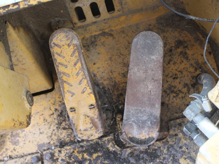 caterpillar-930-image-80