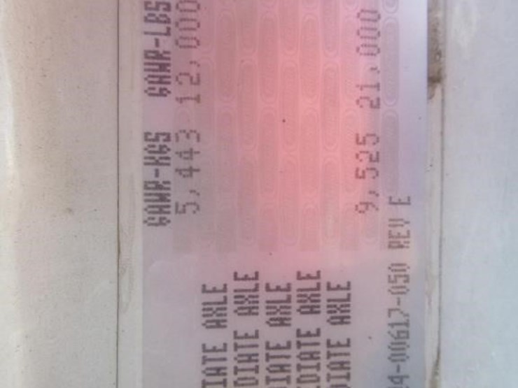 2001-freightliner-fl70-image-24