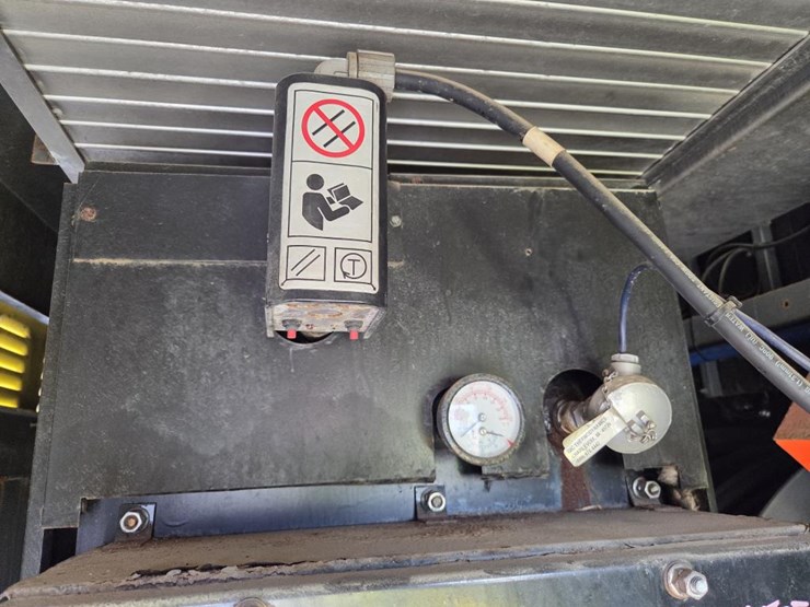 2012-wacker-neuson-e3000-image-35