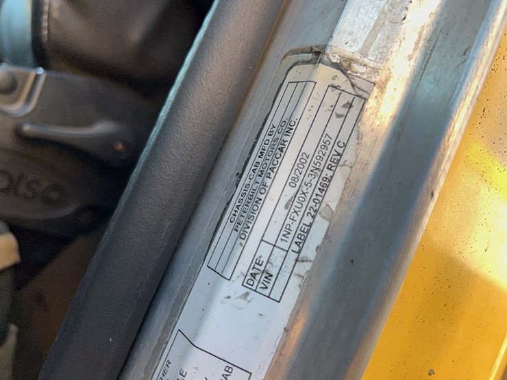 2003-peterbilt-378-image-9