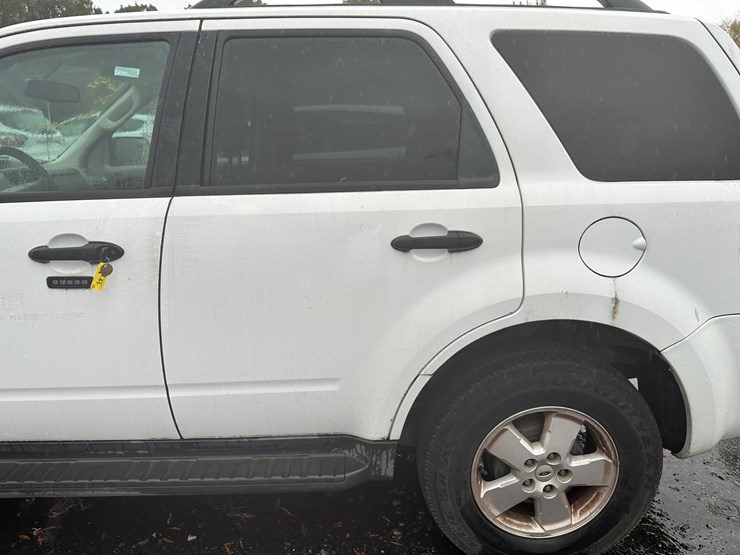 2012-ford-escape-xlt-image-10