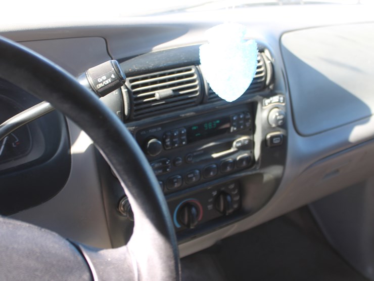 1996-ford-explorer-xlt-image-27