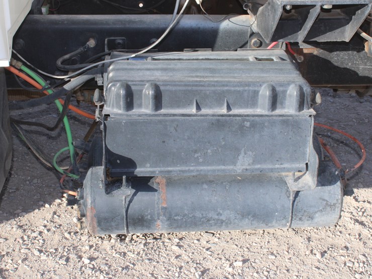 2004-international-durastar-4300-image-28