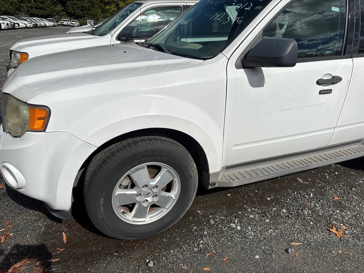 2012-ford-escape-xlt-image-37