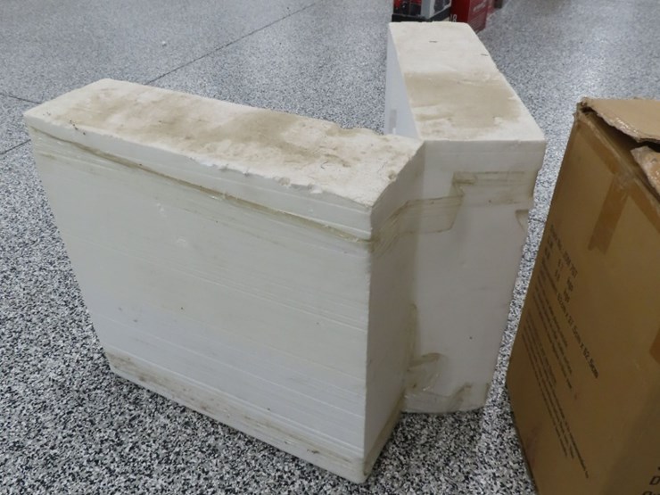 john-deere-resin-boy-on-tractor--selling-as-pair-nib-and-new-in-styrofoam-packaging-image-4