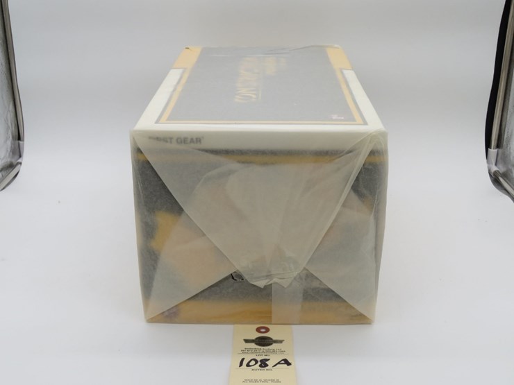 international-td-25-crawler-1/25-contruction-pioneer-first-gear-original-box-opened/wrote-on-tissue-image-4