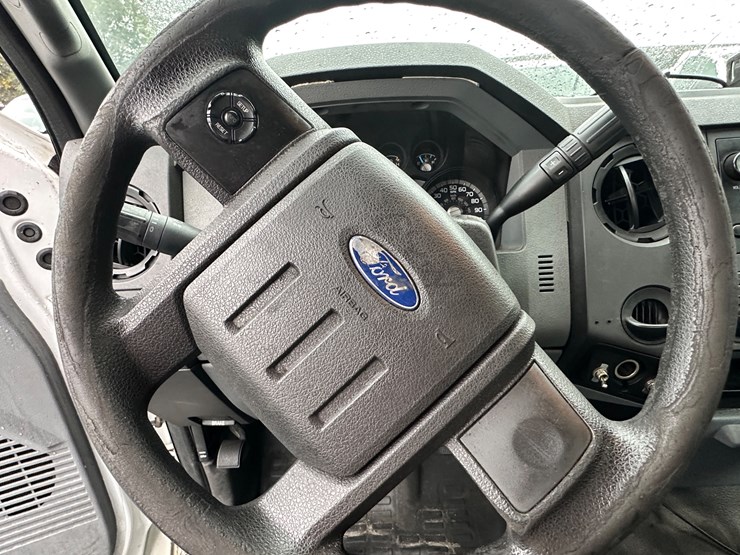 2012-ford-f250-xl-image-86