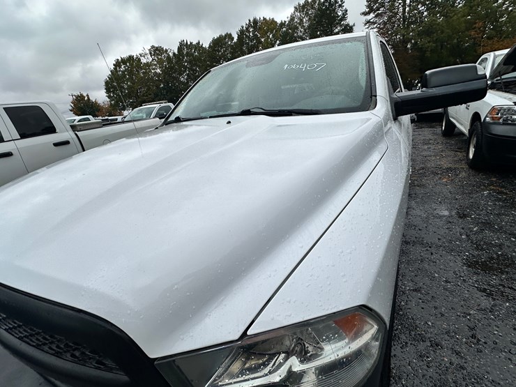 2015-dodge-ram-1500-image-29