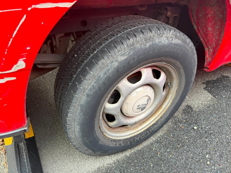 2017-ford-f150-xl-image-17