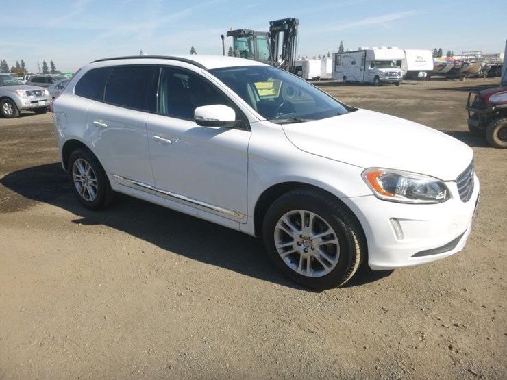 2014-volvo-xc60-image-2