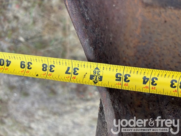 36"-trapezoid-bucket-3-1/2"-pin-to-suit-excavator-image-5