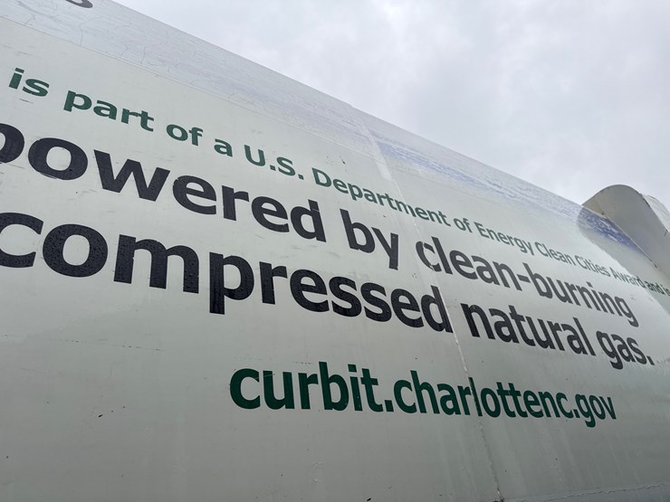 2012-autocar-acx64-image-29