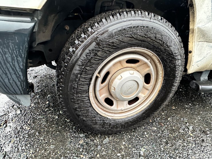 2012-ford-f250-xl-image-44