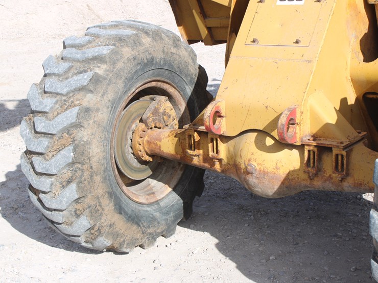 caterpillar-930-image-89