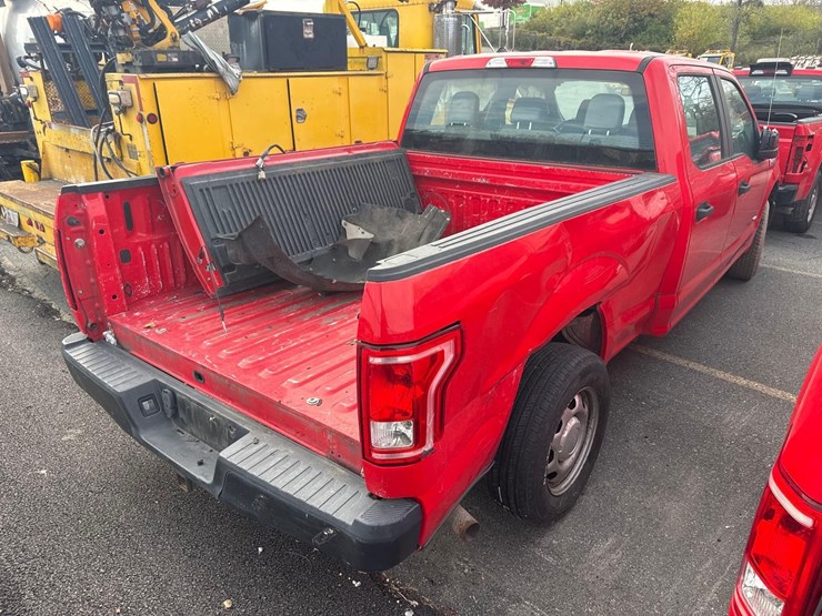 2017-ford-f150-xl-image-3