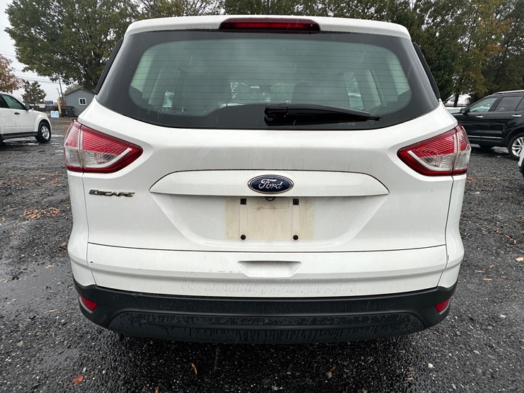 2015-ford-escape-image-10