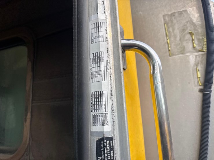 1997-peterbilt-378-image-15