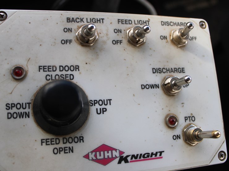 2004-international-durastar-4300-image-40