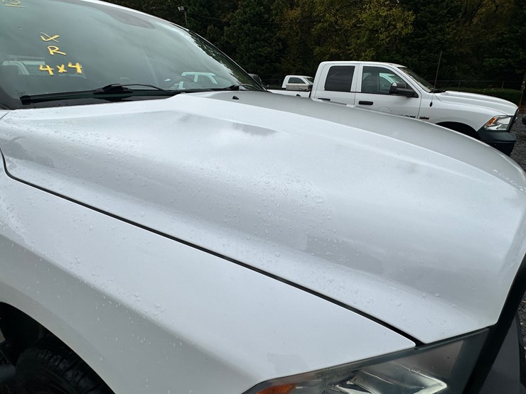 2013-dodge-ram-1500-image-32