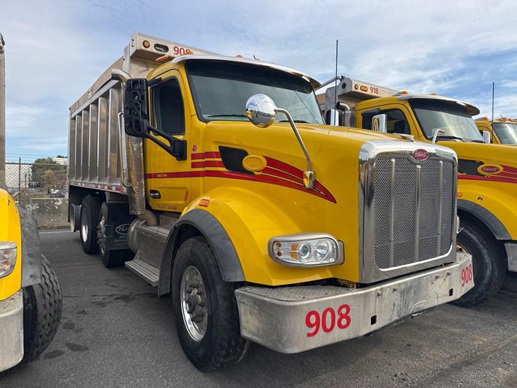 2017-peterbilt-567-image-2