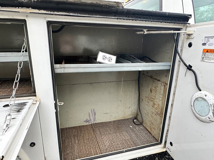 2015-ford-f350-xl-image-19