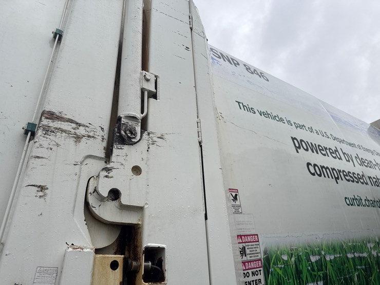 2012-autocar-acx64-image-24