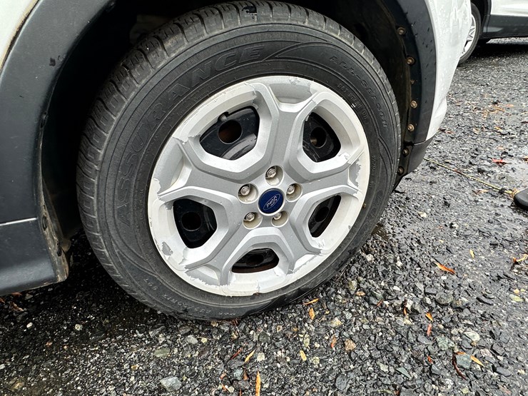 2017-ford-escape-image-24