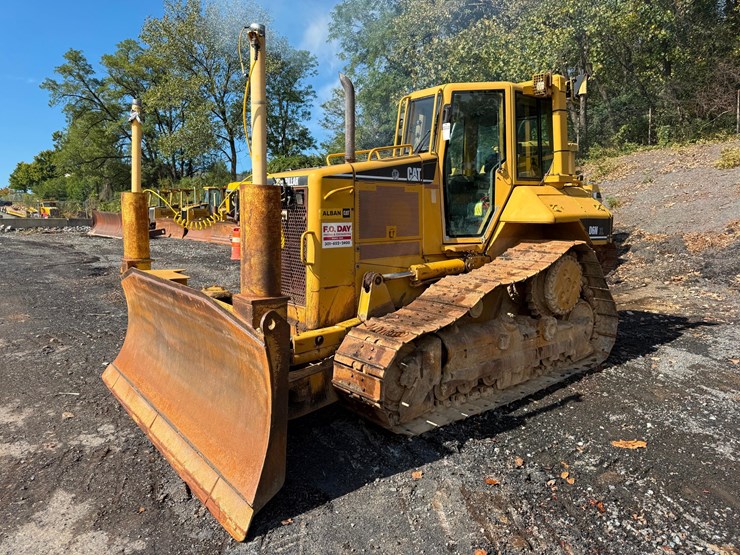 caterpillar-d6n-xl-image-2