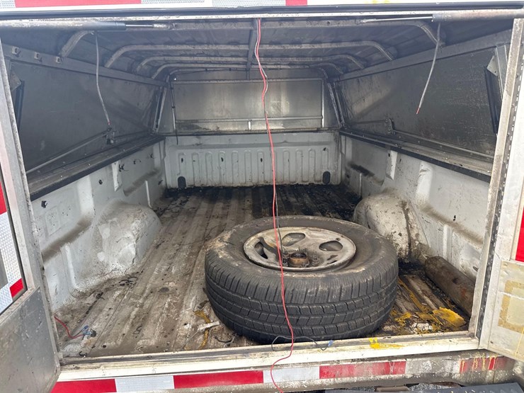 2004-ford-f150-xl-image-6