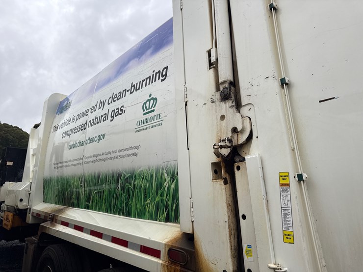 2016-autocar-acx64-image-25