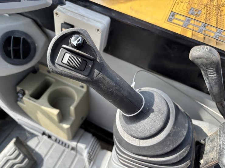 2013-caterpillar-308e2-cr-image-33