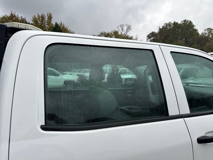 2018-chevrolet-k1500-image-12