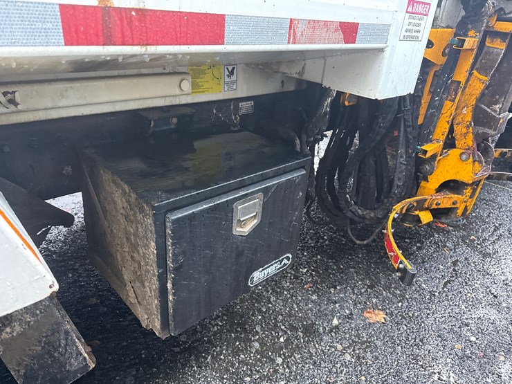 2012-autocar-acx64-image-30