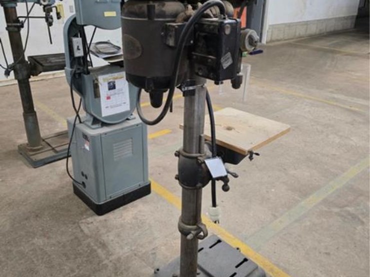 #2703-•-delta-edge-sander-drill-press-image-4