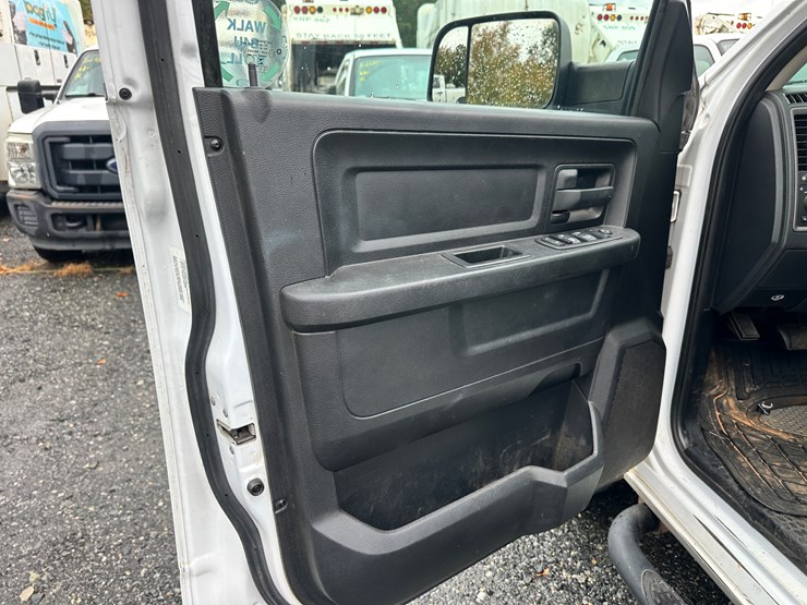 2013-dodge-ram-1500-image-76