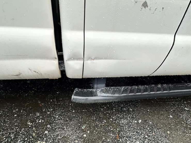 2012-ford-f250-xl-image-16